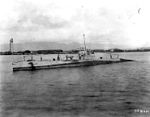 USS R-1 at Pearl Harbor.jpg