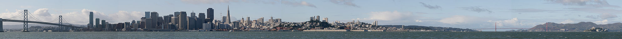 Горизонт Сан-Франциско с Острова Сокровищ.