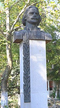 Momchilgrad-petko-voyvoda-monument.JPG