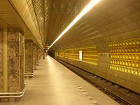 Prague metro Mustek A station 01.JPG