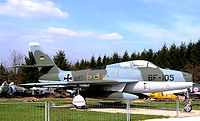 Republic F-84F Thunderstreak-donderwolk.JPG