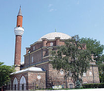 Вид на мечеть Баня Баши