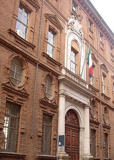 Portale Palazzo Università Torino.JPG