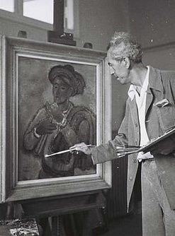 Реувен Рубин в своей студии в Тель-Авиве (1946), фотография Золтана Клугера
