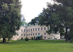 Здание бывшей Братской школы Богоявленского монастыря (фото Viktorianec)
