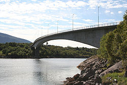 Дьюпфьордстрёуменский мост