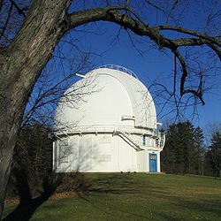 Купол 1.9-м телескопа обсерватории им. Дэвида Данлэпа
