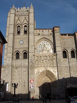 Fachada principal de la Catedral de Ávila.jpg