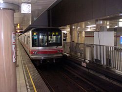 Станция Касумигасэки, одна из многих станций пострадавших во время нападения