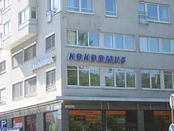 Логотип партии на здании в Турку