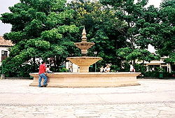 PlazaCentralComayagua.jpg