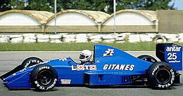 Рене Арну за рулём Ligier Ford JS33 1989 года
