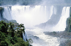 «Горло дьявола», часть водопада Игуасу.