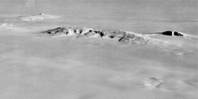 Вулкана Андрус (4 января 2001 г.). Снимок USN.