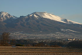 Вулкан Асама в 2005 году.