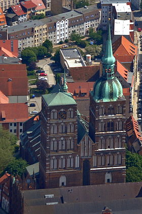 Stralsund, Altstadt, Nikolaikirche (2011-05-21) 2.JPG