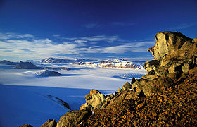 Трансантарктические горы в северной части Земли Виктории около мыса Робертс