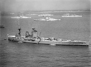 HMS Nelson на стоянке в Спитхеде
