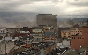 Вид на правительственный квартал сразу после взрыва