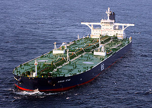 Захваченный пиратами Sirius Star.  Фотография сделана ВМС США 19 ноября 2008 года.