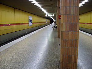U-Bahn Muenchen Quiddestraße.jpg