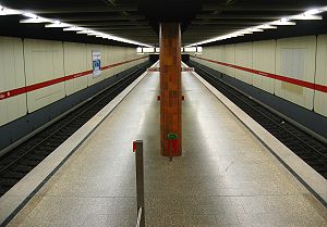 U-Bahnhof Therese-Giehse-Allee 01.jpg