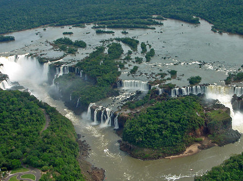 Foz de Iguaçu 26 Panorama Nov 2005.jpg